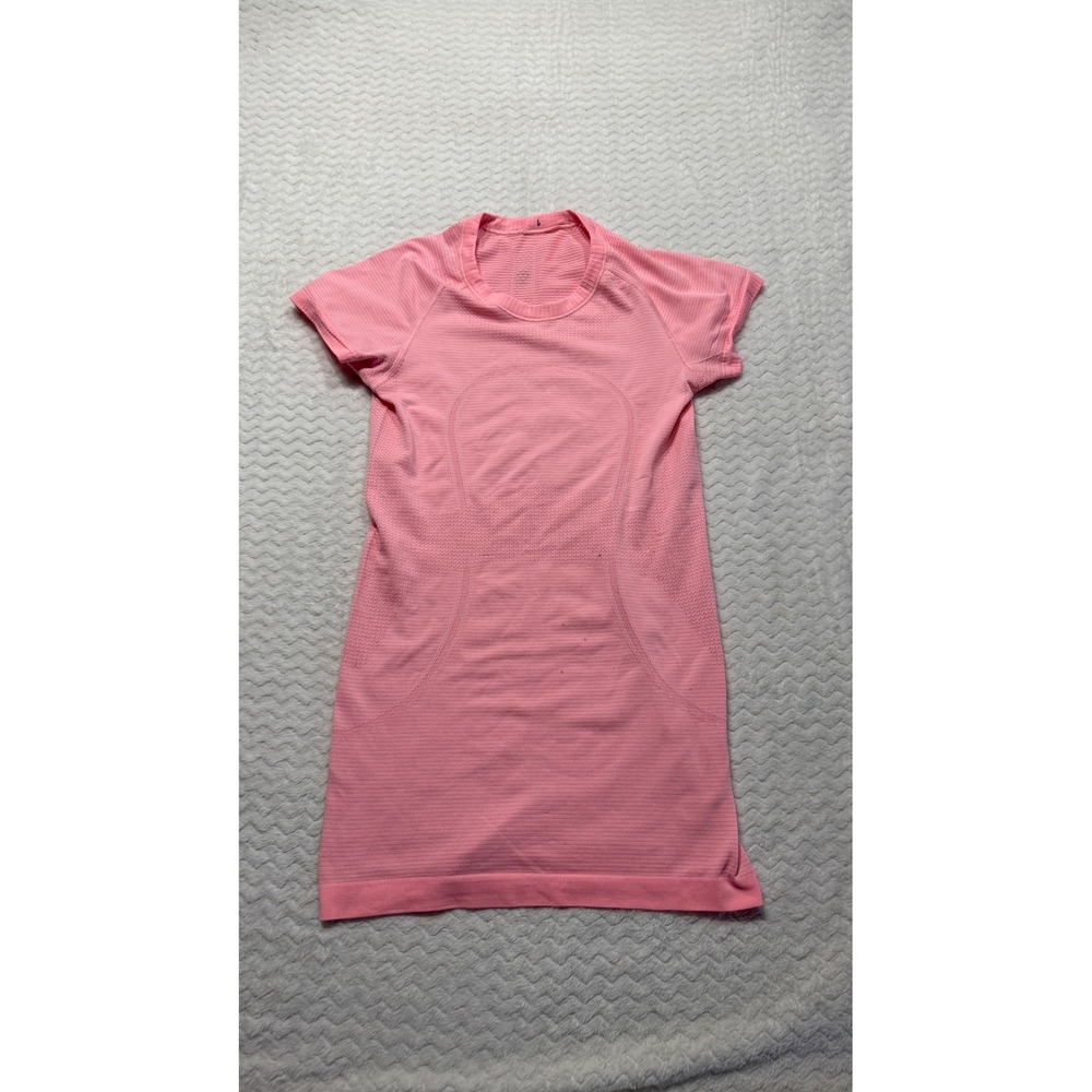 Lululemon Swiftly Tech Short Sleeve Shirt Pink Women Size 4 Seamless Athletic